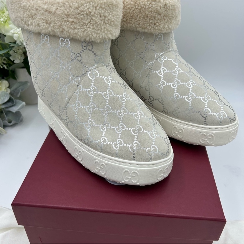 Gucci women’s boots with Marino wool lining size 39 made in Italy